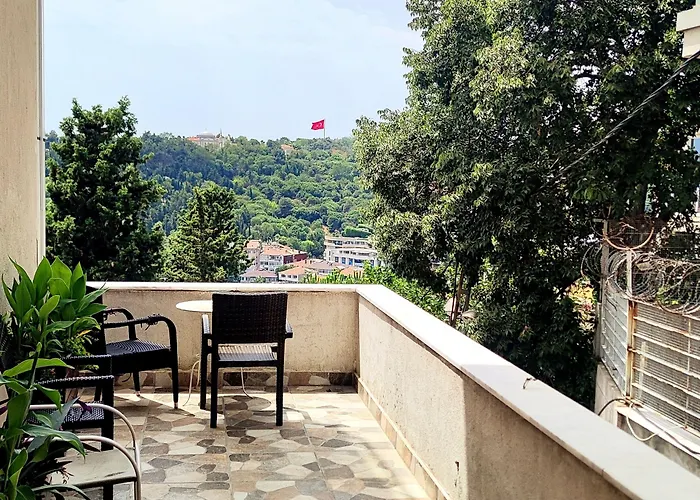 Bude Ortakoey 酒店 *